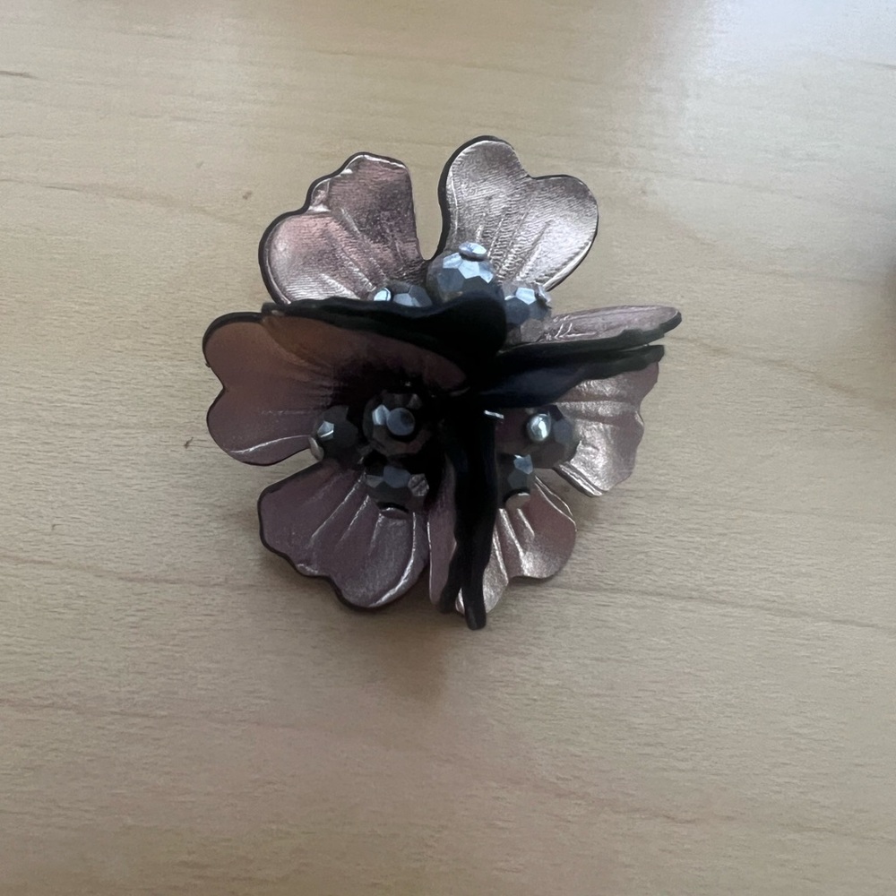 NWOT Stella & Dot Floral Statement Earrings Dusty Pink - Picture 2 of 4